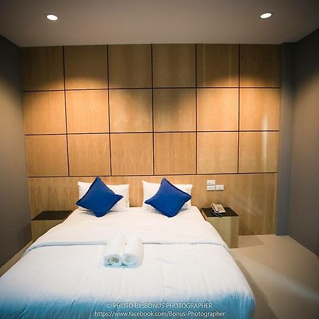 Hobby Hotel Uttaradit Eksteriør bilde
