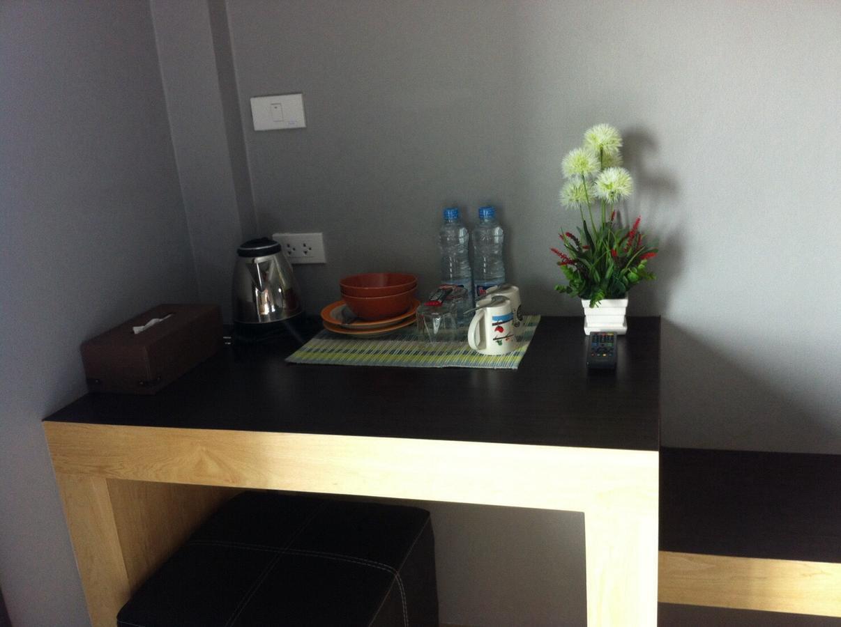 Hobby Hotel Uttaradit Eksteriør bilde