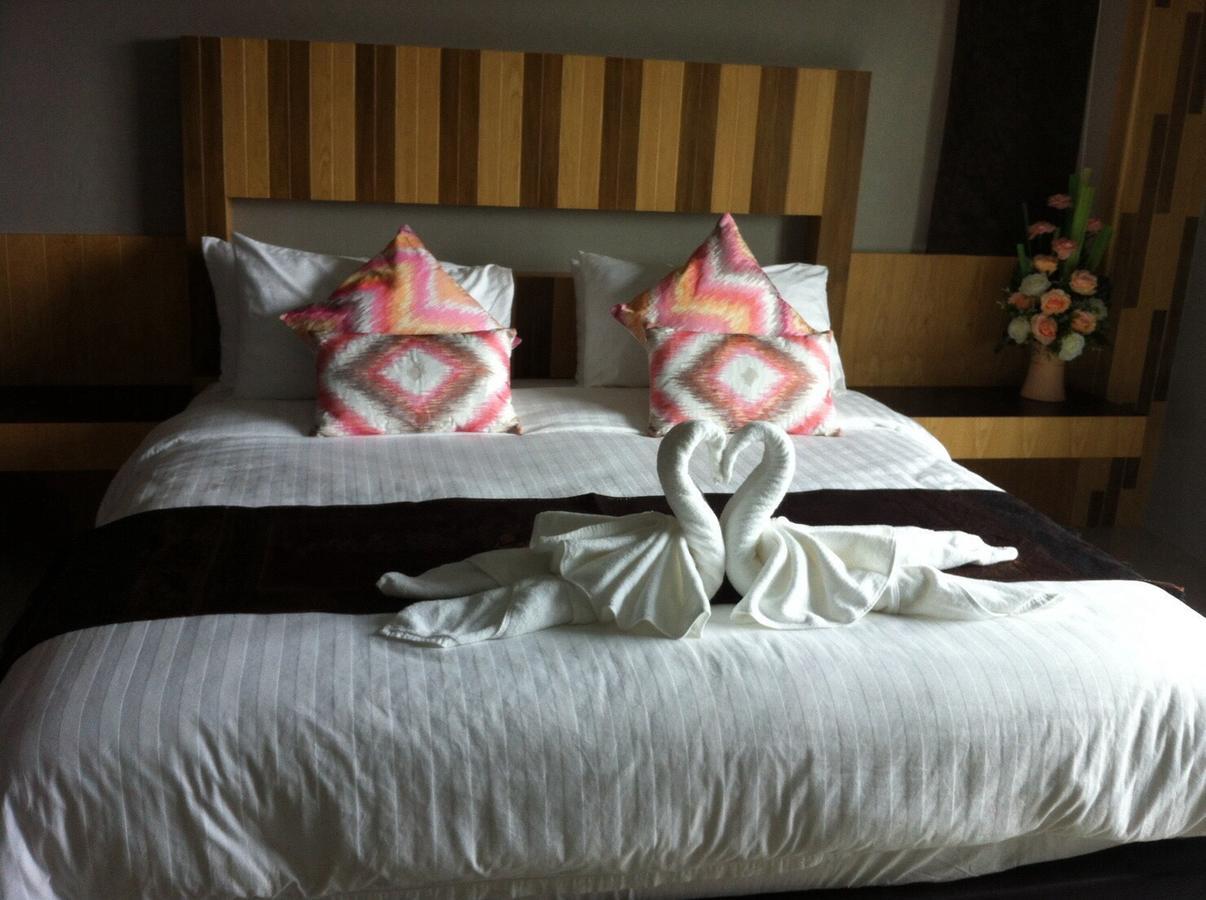 Hobby Hotel Uttaradit Eksteriør bilde