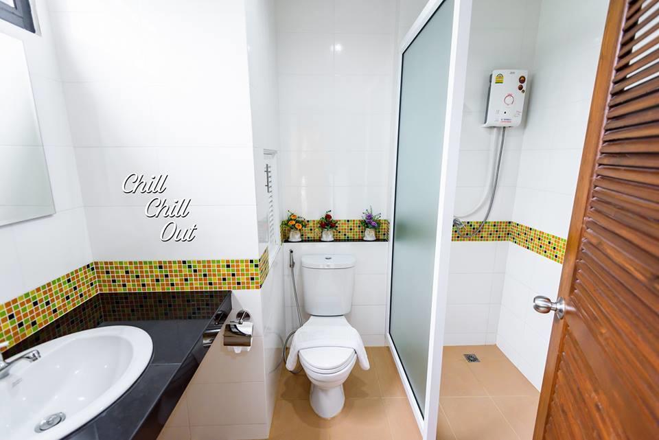 Hobby Hotel Uttaradit Eksteriør bilde